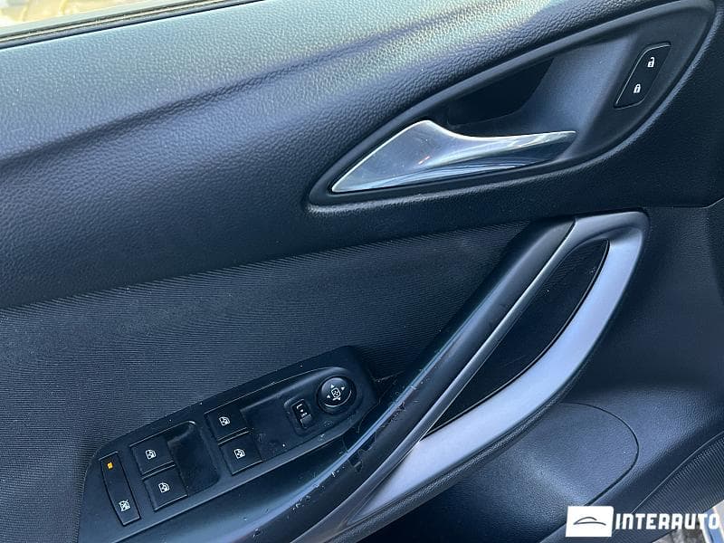Opel Astra 2016 — Миниатюра 6
