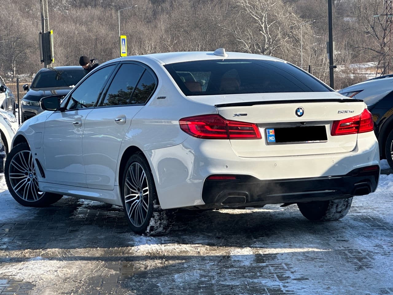 2017 BMW 530e — Miniatură 4