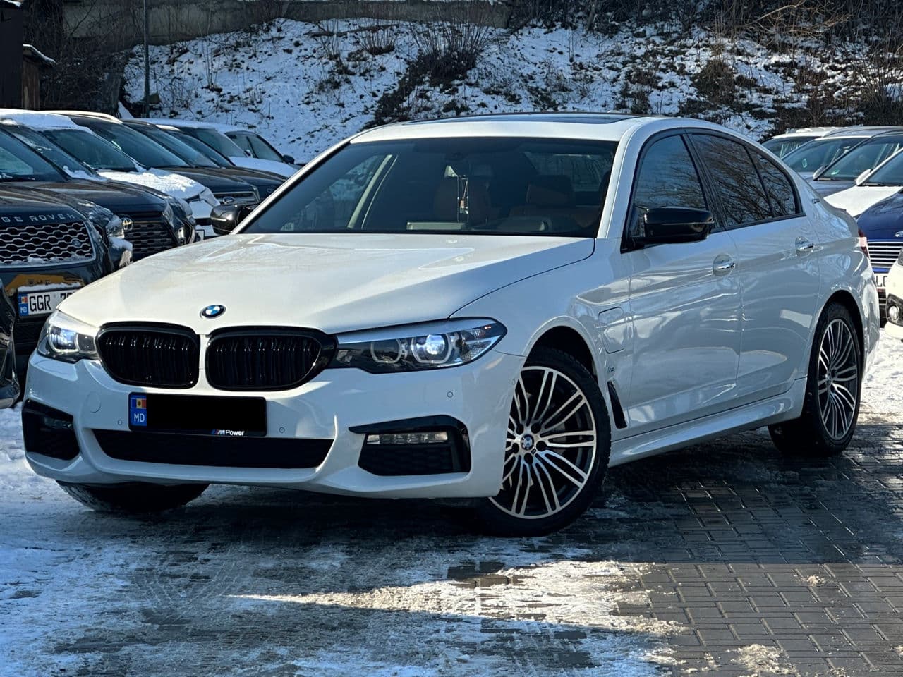 2017 BMW 530e — Miniatură 2