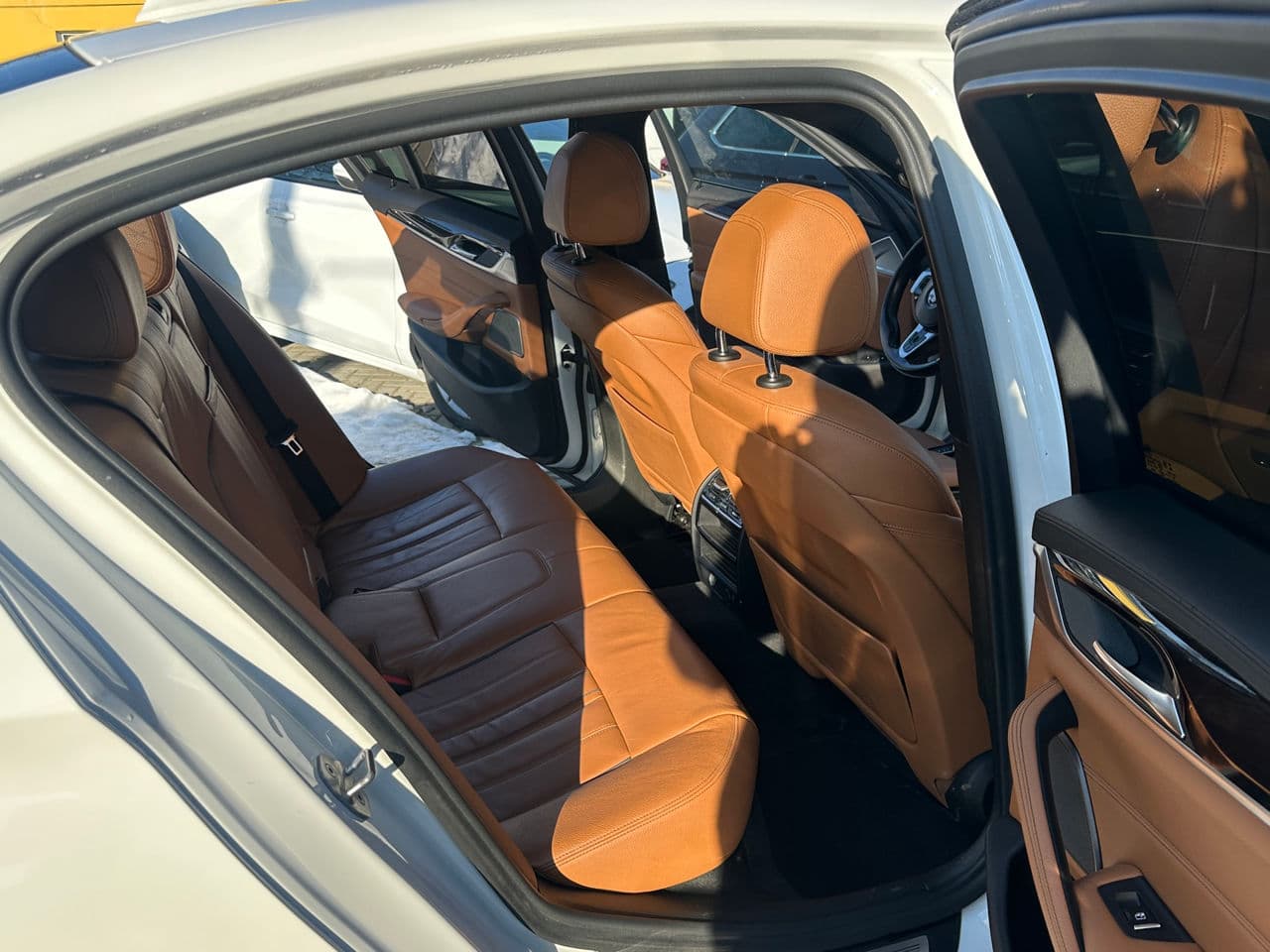 2017 BMW 530e — Miniatură 16