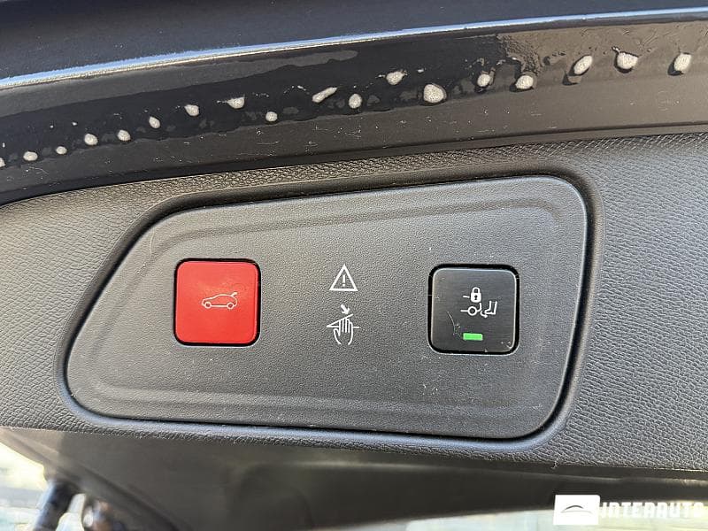 2018 Peugeot 3008 — Miniatură 22