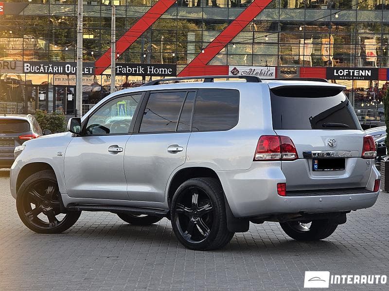 2010 Toyota Land Cruiser — Miniatură 4
