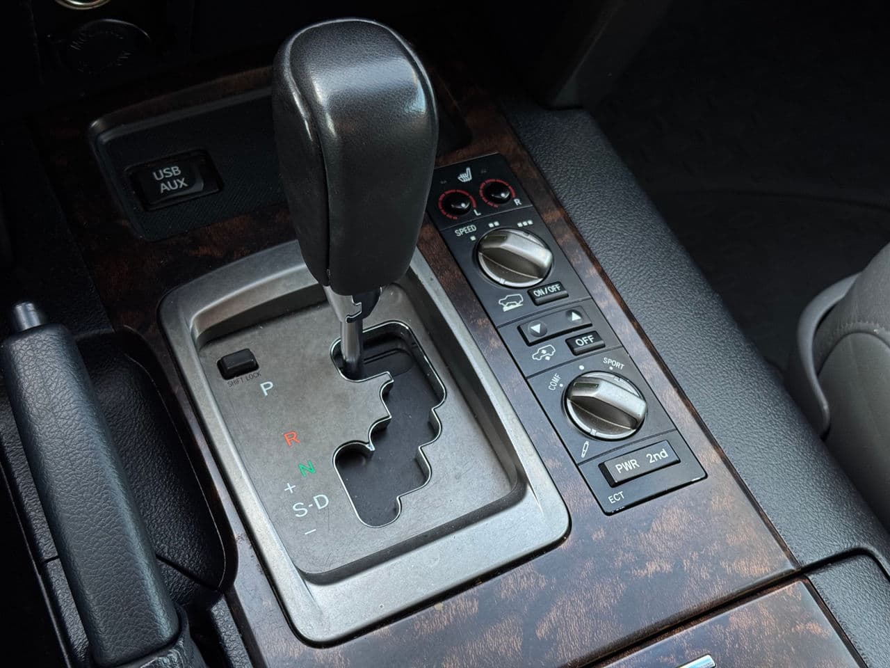 2010 Toyota Land Cruiser — Miniatură 12