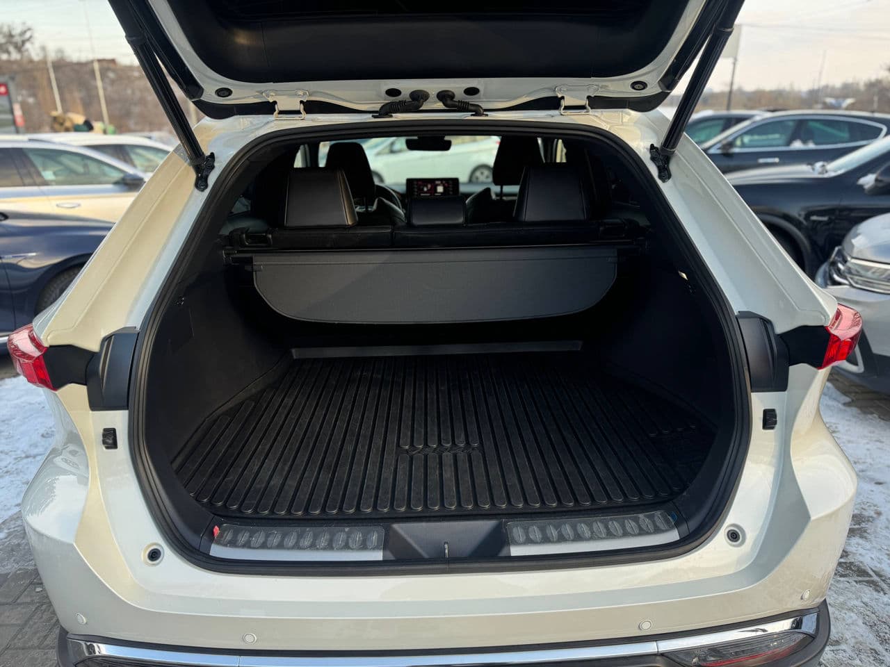 2022 Toyota Venza — Miniatură 21