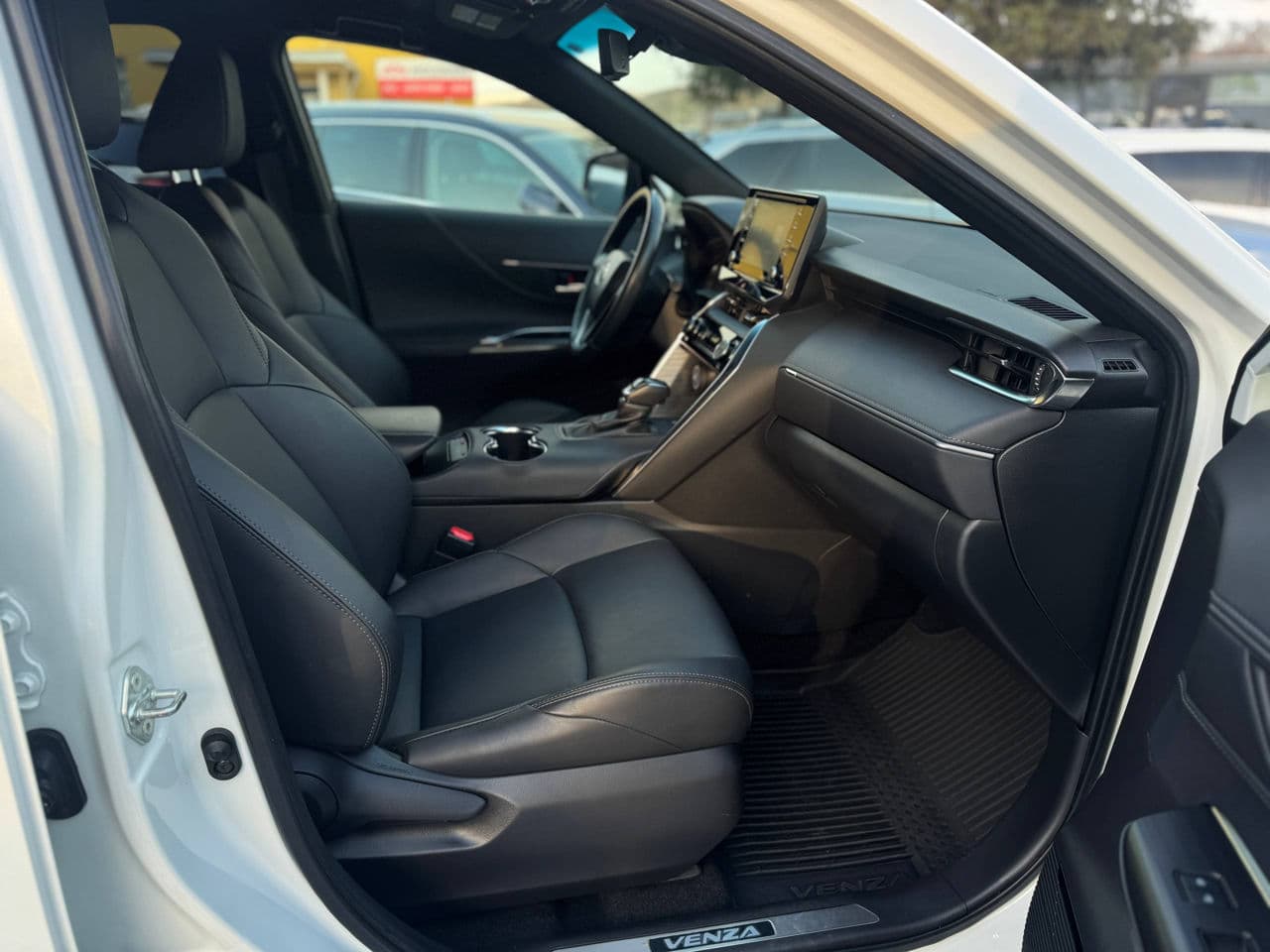2022 Toyota Venza — Miniatură 16