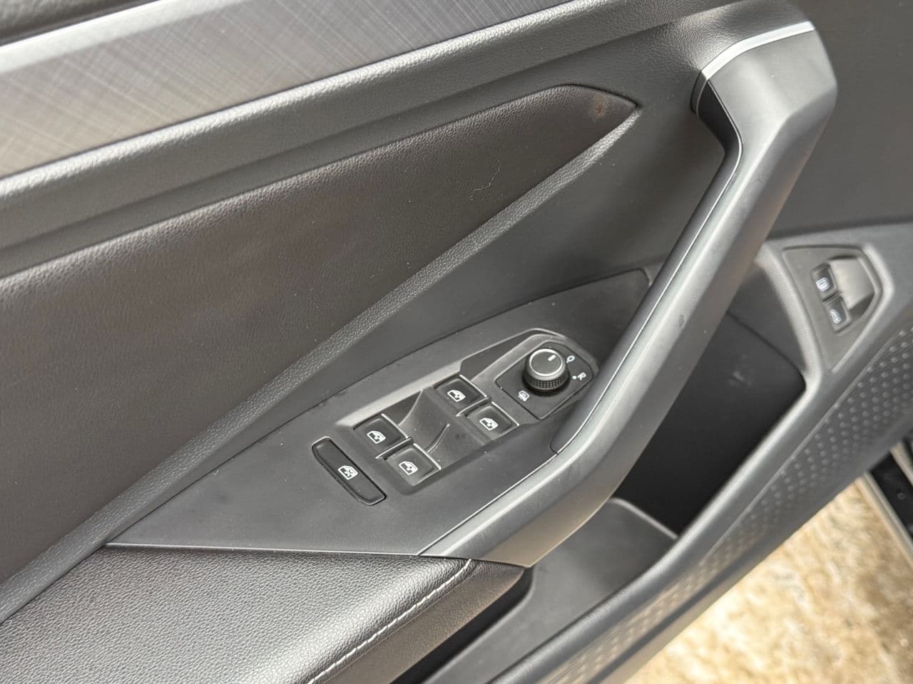 Volkswagen Jetta 2023 — Миниатюра 7