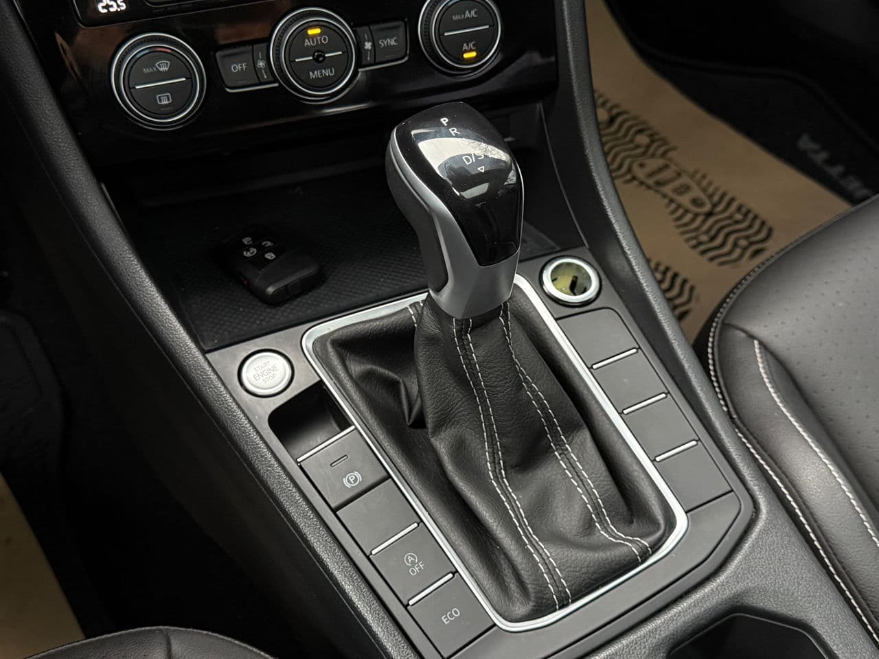 Volkswagen Jetta 2023 — Миниатюра 15