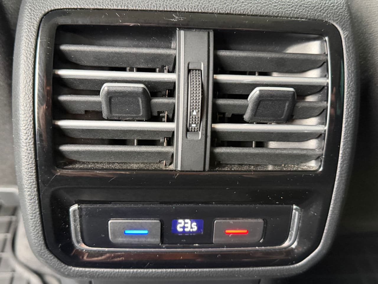 Volkswagen Passat 2015 — Миниатюра 16