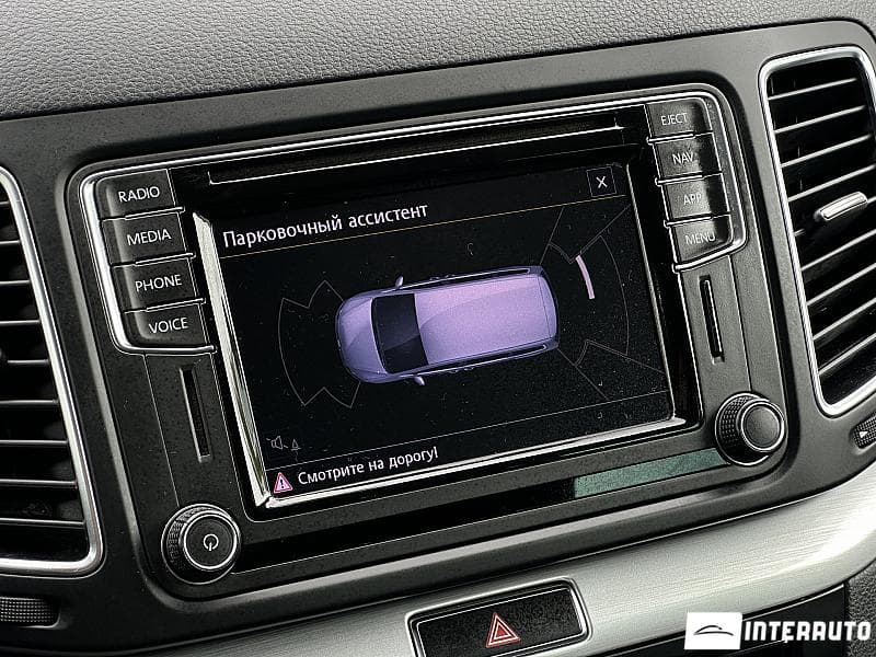 2021 Volkswagen Sharan — Miniatură 10