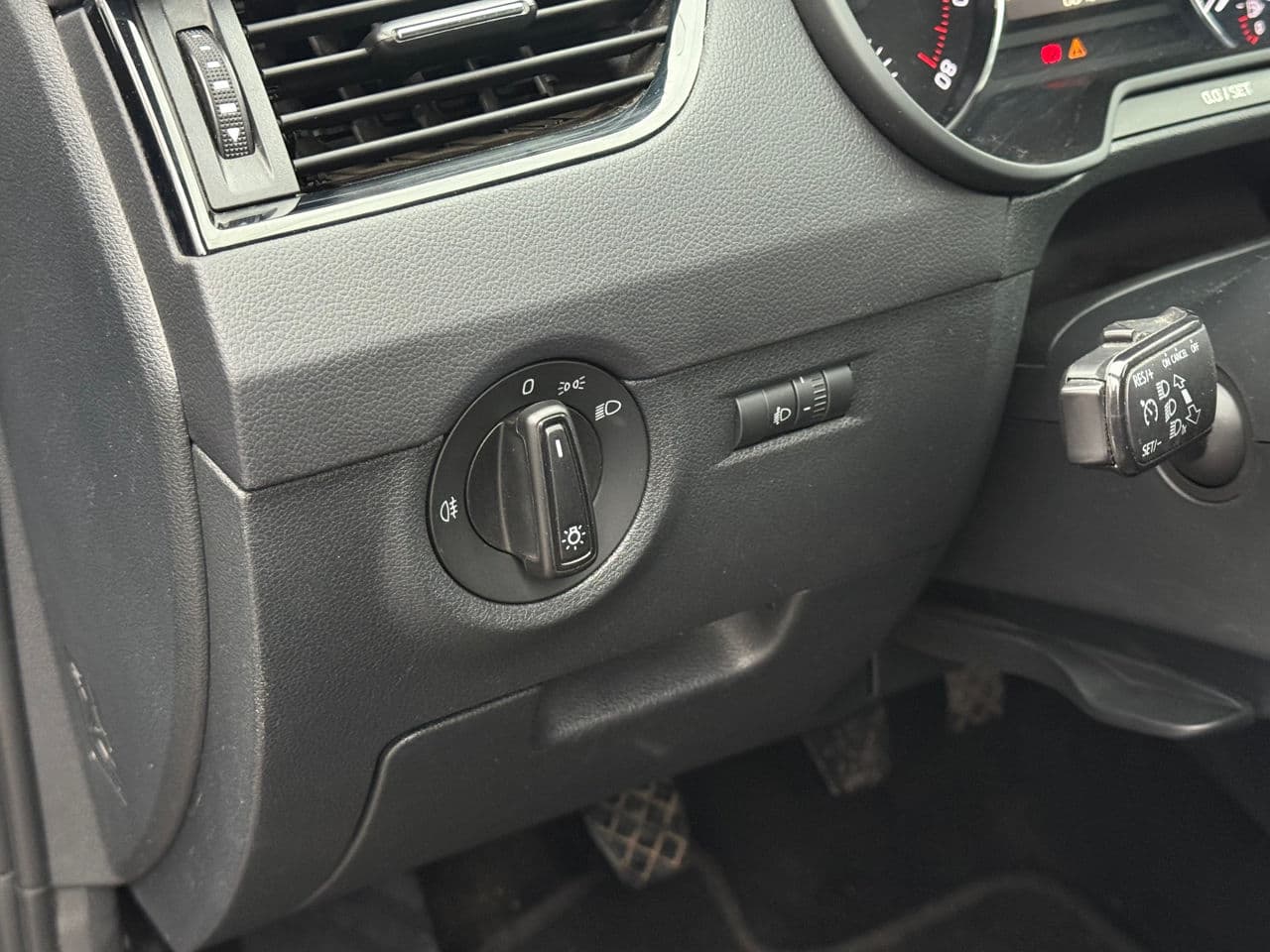 2015 Skoda Octavia — Miniatură 7