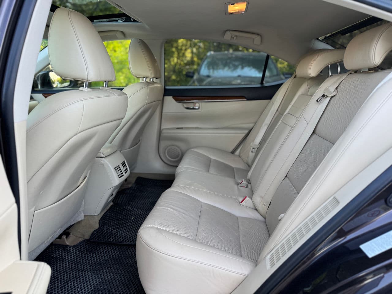 2012 Lexus ES 300h — Miniatură 18