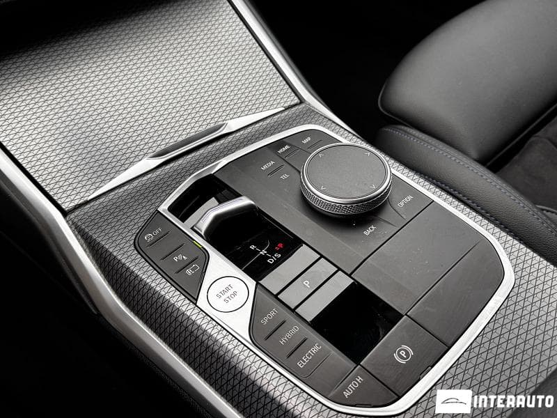 2022 BMW 320E — Miniatură 12