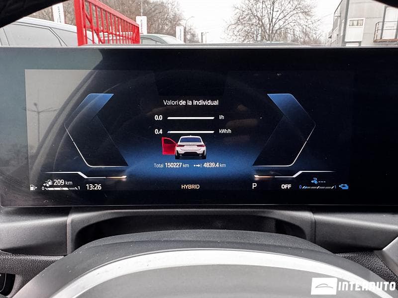 2022 BMW 320E — Miniatură 10