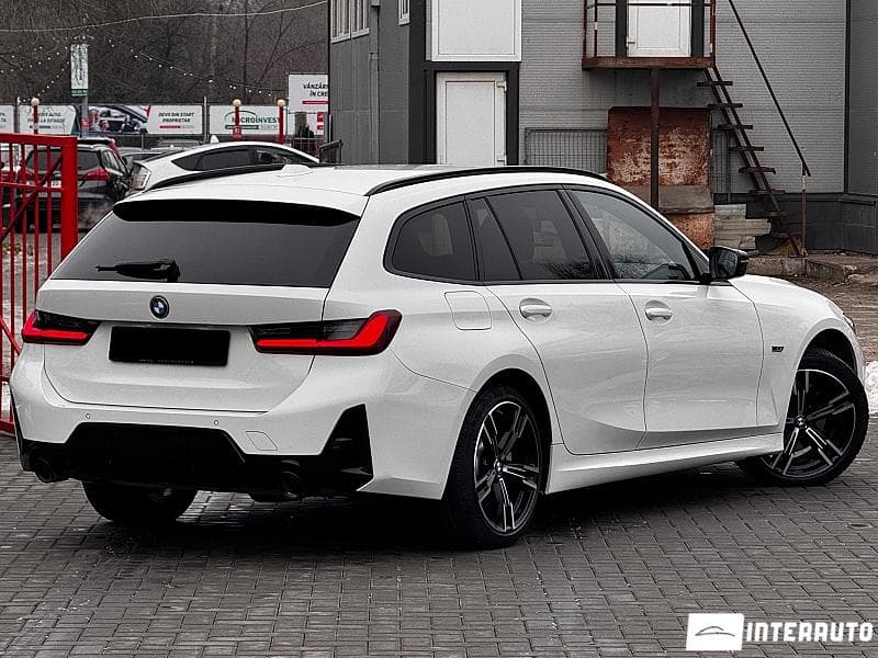 2022 BMW 320E — Miniatură 3