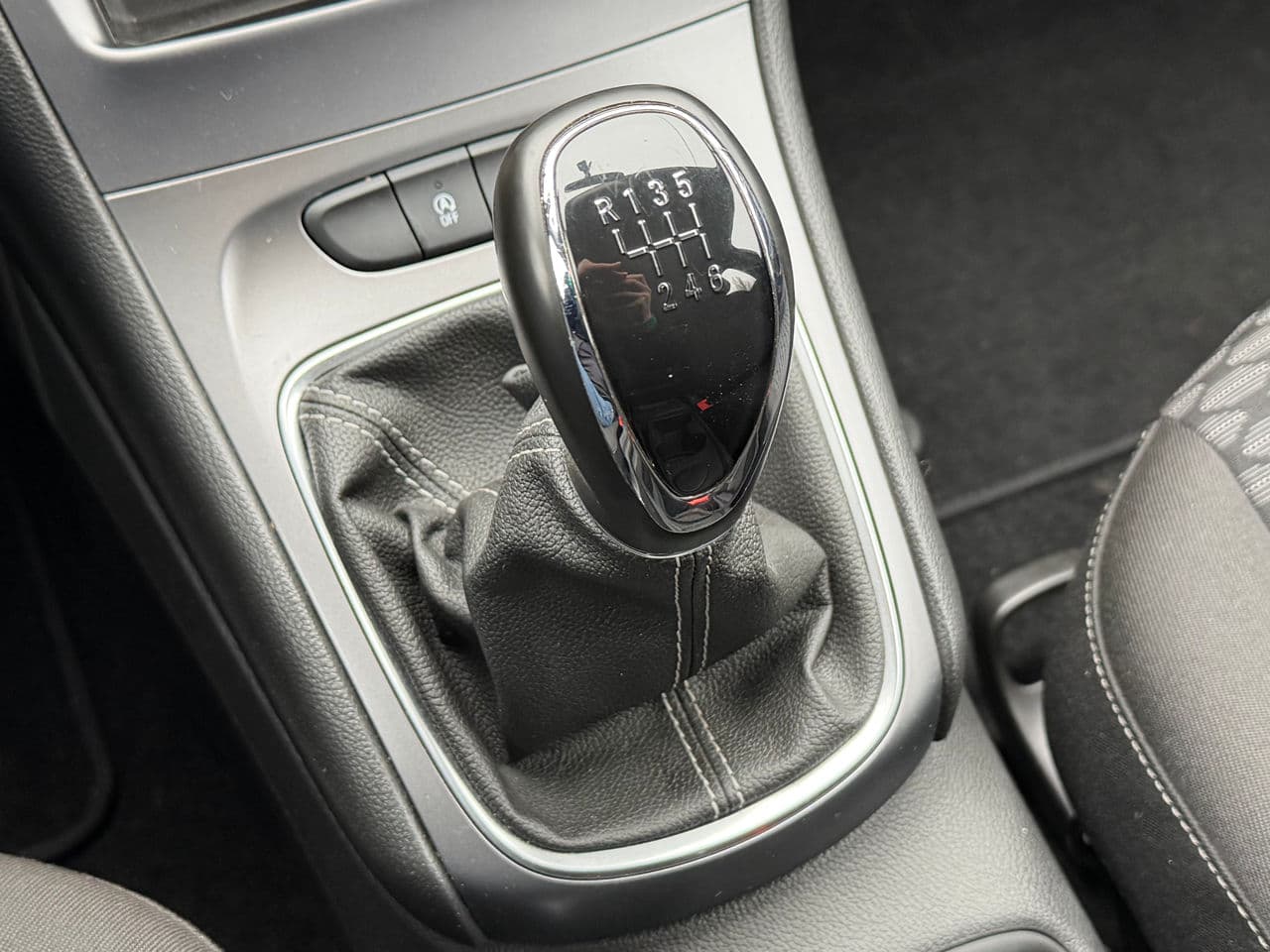 2020 Opel Astra — Miniatură 13