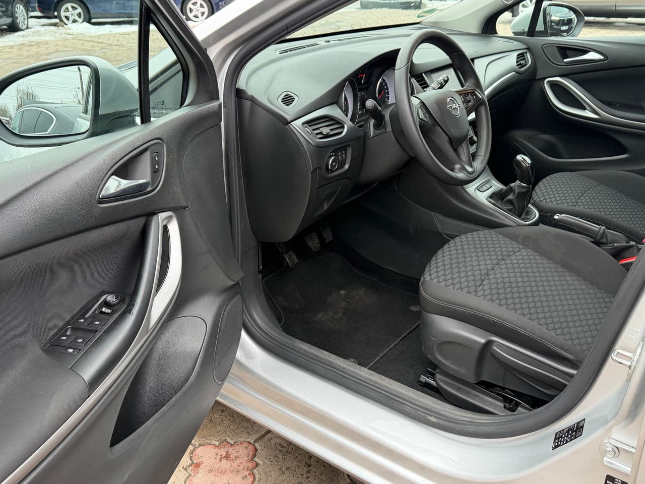 2020 Opel Astra — Miniatură 5