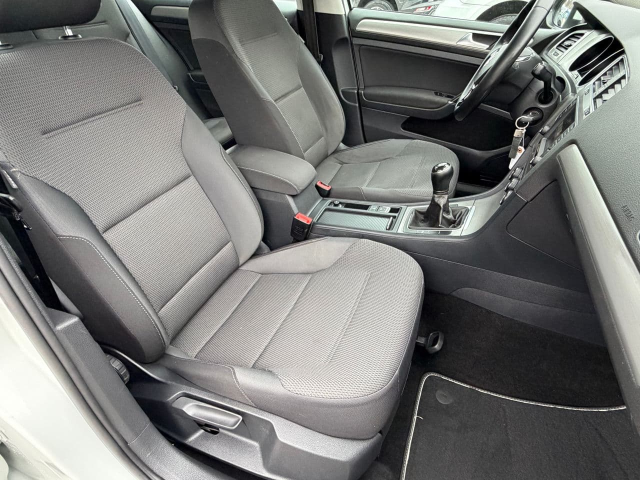 2016 Volkswagen Golf — Miniatură 13