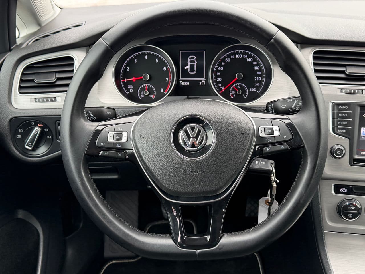 2016 Volkswagen Golf — Miniatură 9