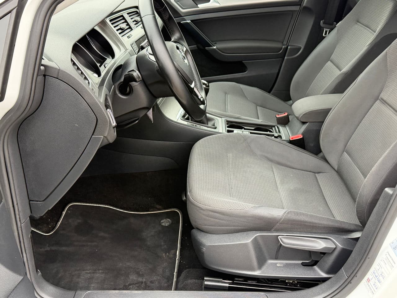 2016 Volkswagen Golf — Miniatură 5