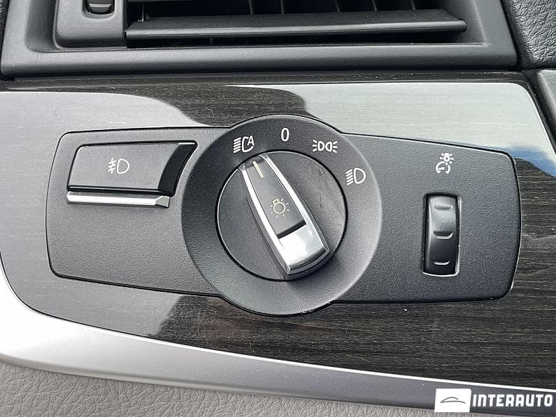 2011 BMW 528 — Miniatură 8