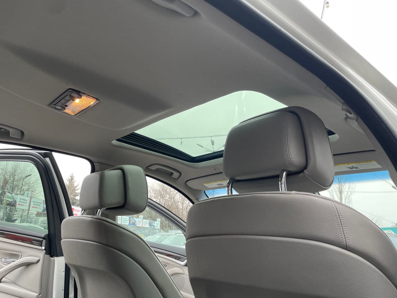 2011 BMW 528 — Miniatură 18
