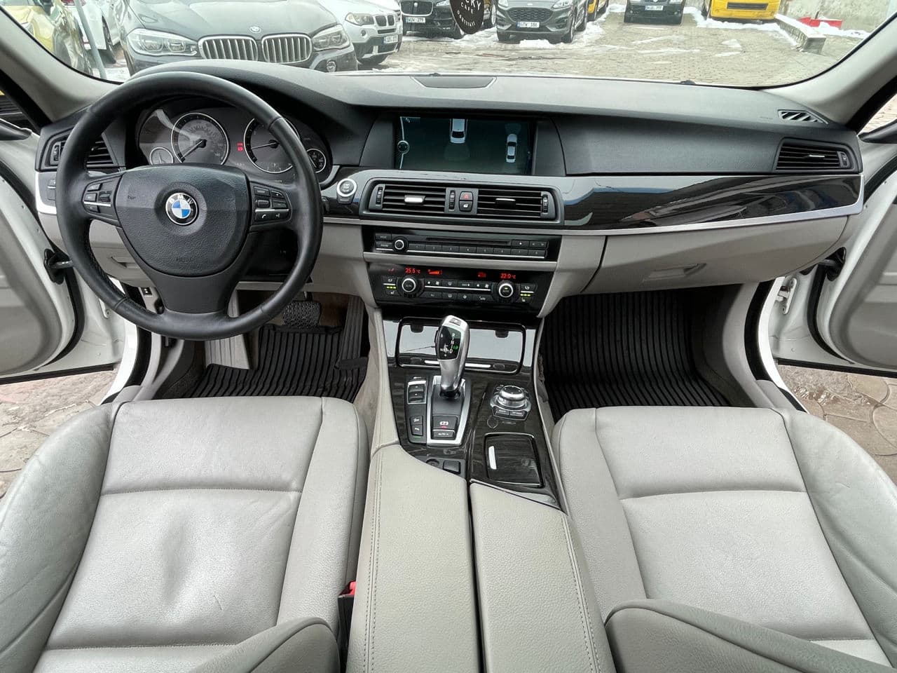 2011 BMW 528 — Miniatură 7