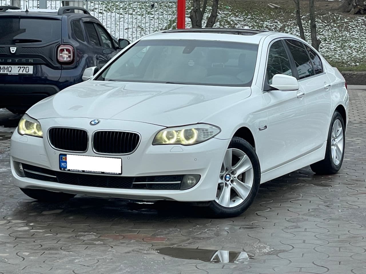 2011 BMW 528 — Miniatură 2