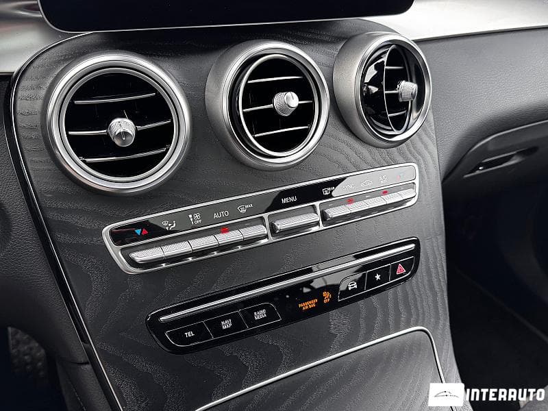 2019 Mercedes GLC 200 — Miniatură 13