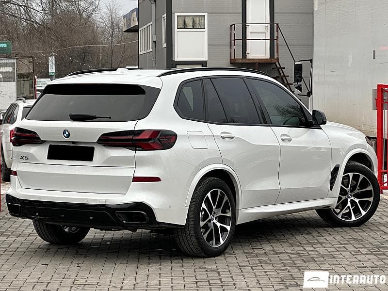 2024 BMW X5 4.0i — Miniatură 2