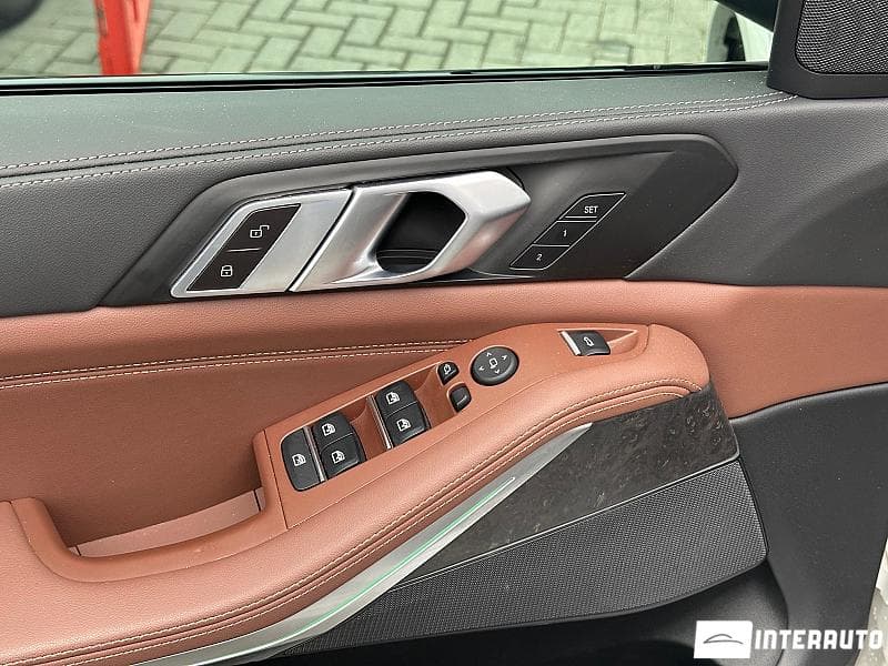 2024 BMW X5 4.0i — Miniatură 17
