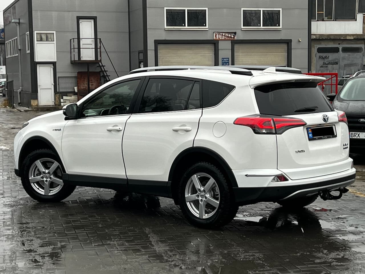 2018 Toyota Rav-4 — Miniatură 3
