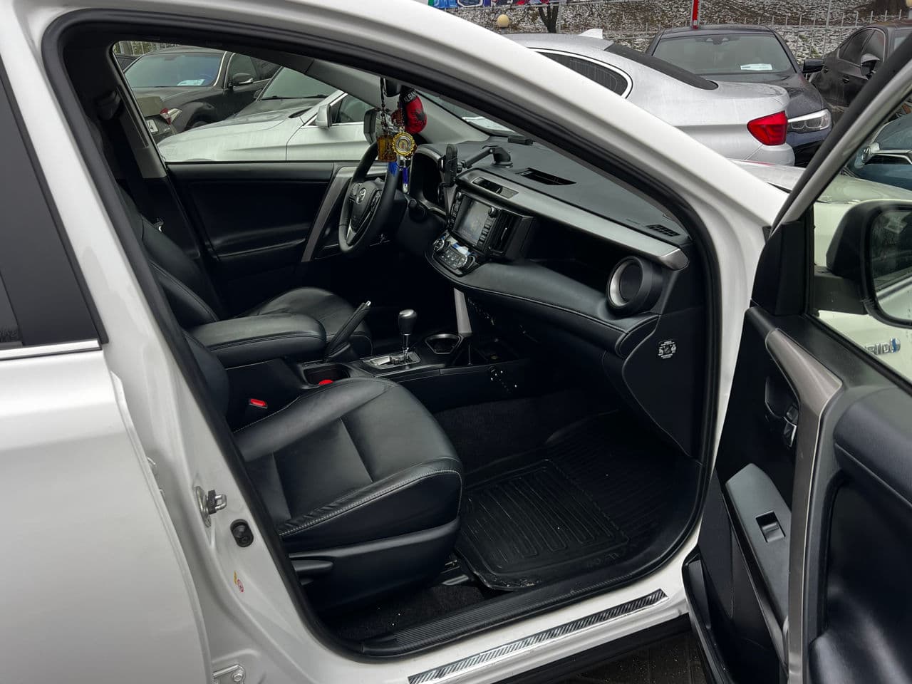 2018 Toyota Rav-4 — Miniatură 5