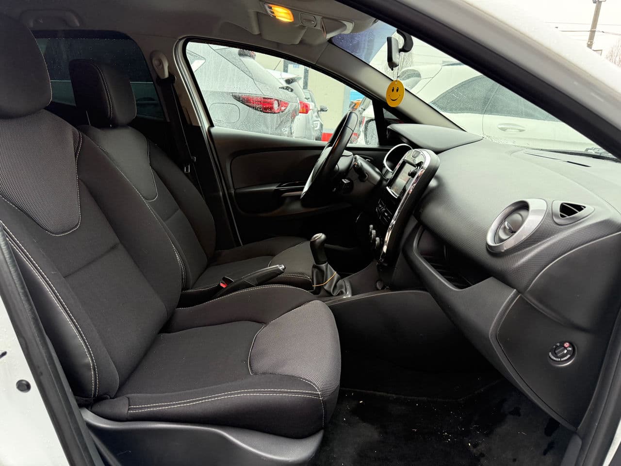 2015 Renault Clio — Miniatură 15