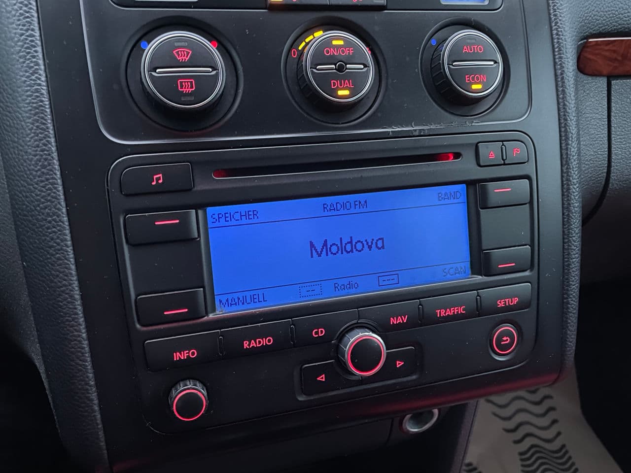 2006 Volkswagen Touran — Miniatură 12