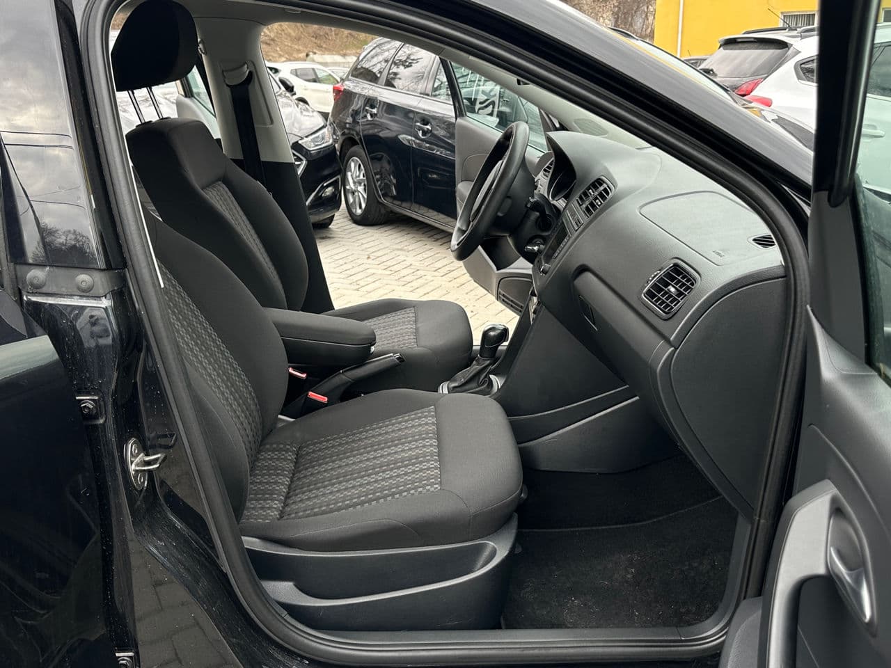 2016 Volkswagen Polo — Miniatură 14