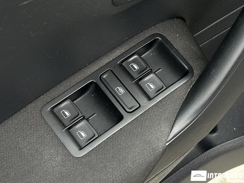 2016 Volkswagen Polo — Miniatură 16