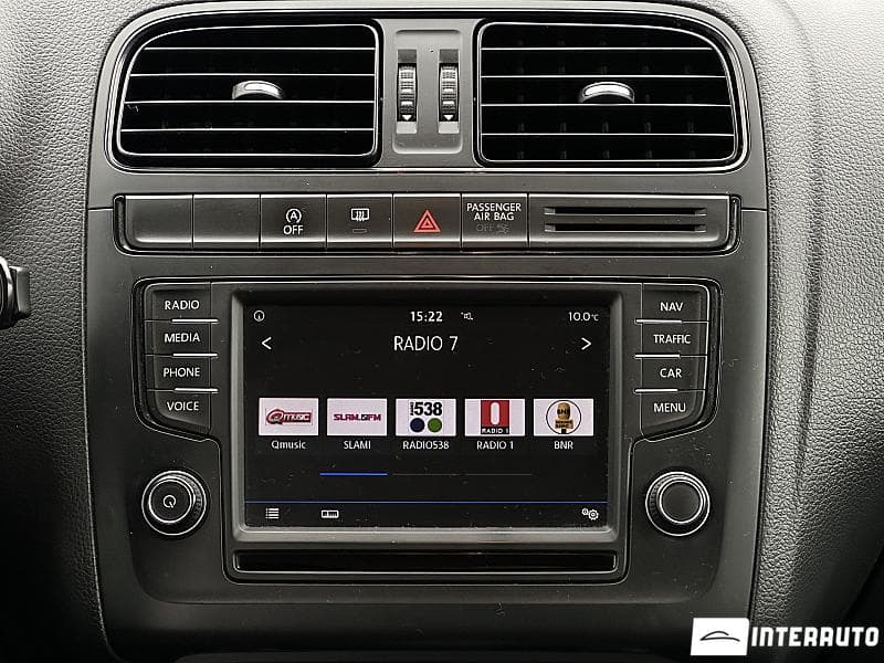 2016 Volkswagen Polo — Miniatură 9