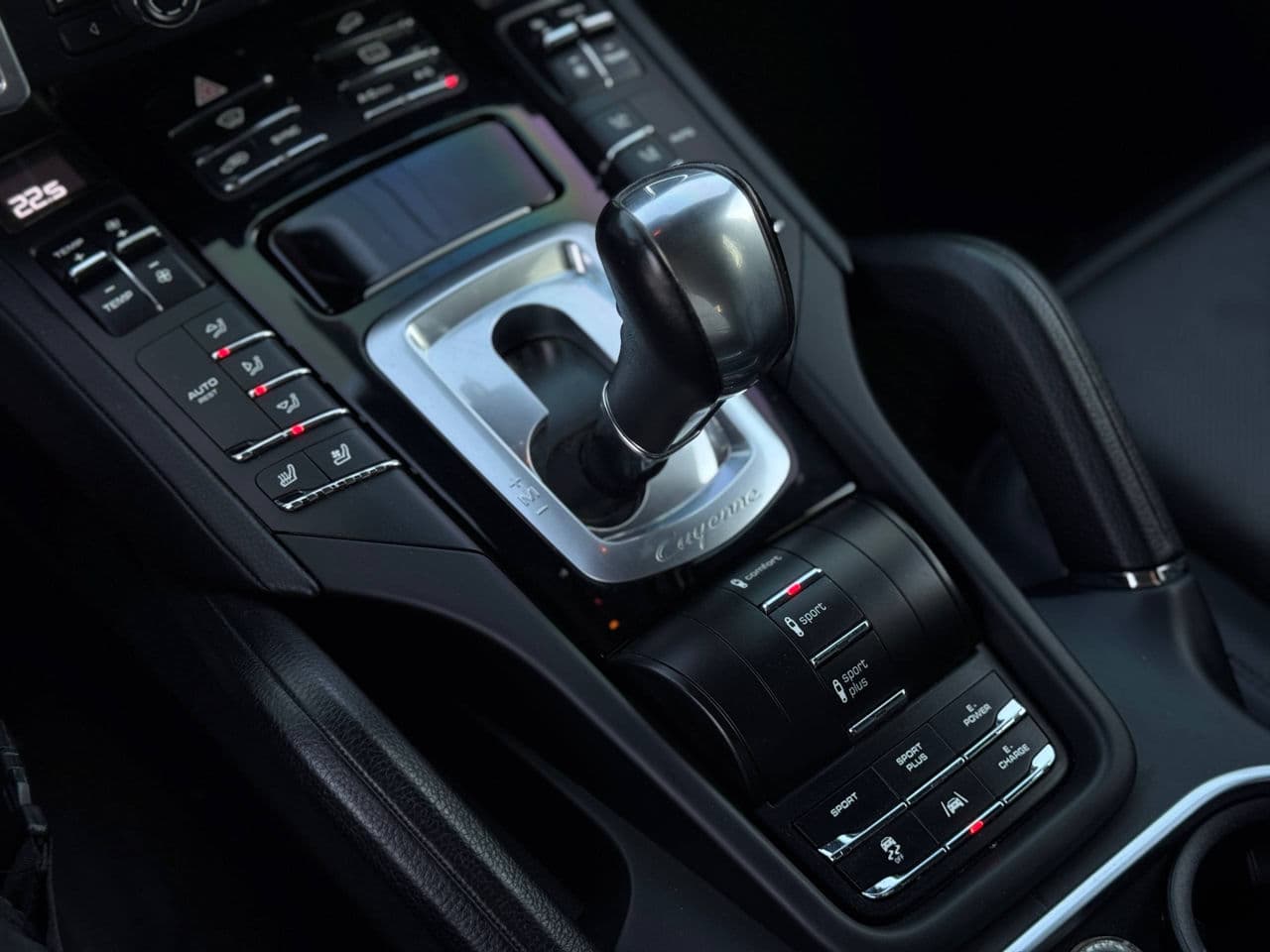 2016 Porsche Cayenne S Hybrid — Miniatură 11