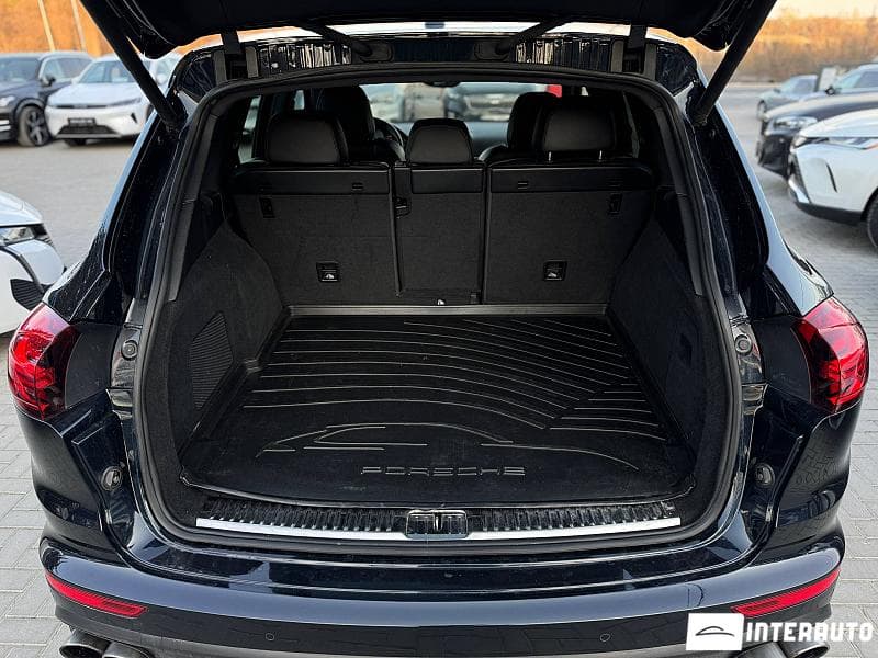 2016 Porsche Cayenne S Hybrid — Miniatură 19