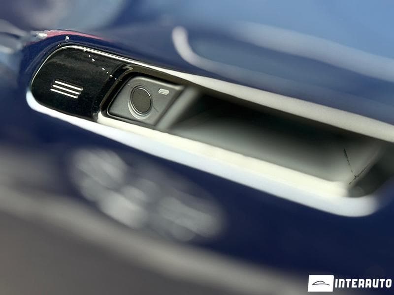 BMW 740 2024 — Миниатюра 6
