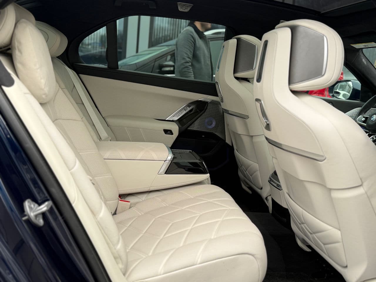BMW 740 2024 — Миниатюра 19