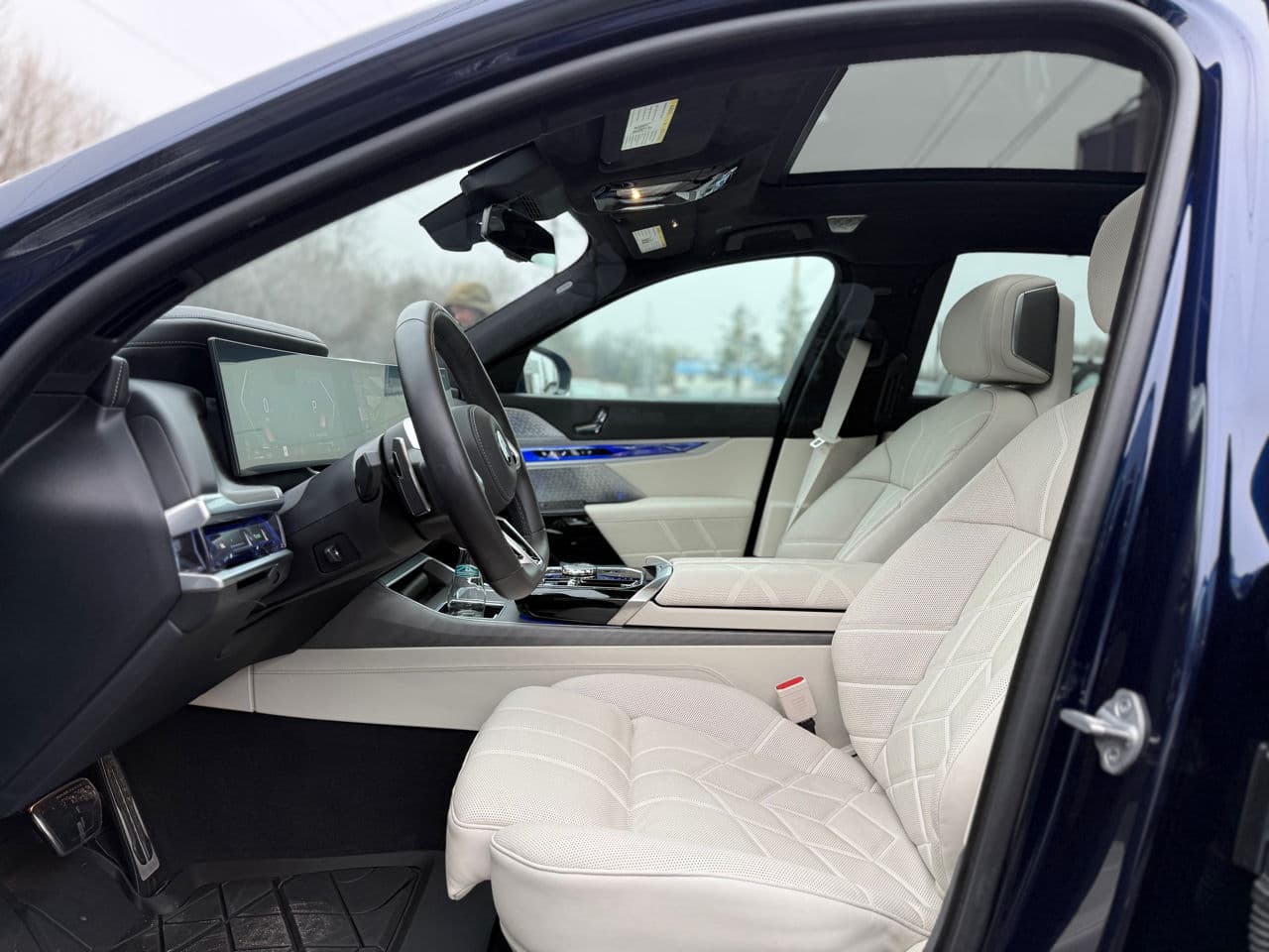 BMW 740 2024 — Миниатюра 11