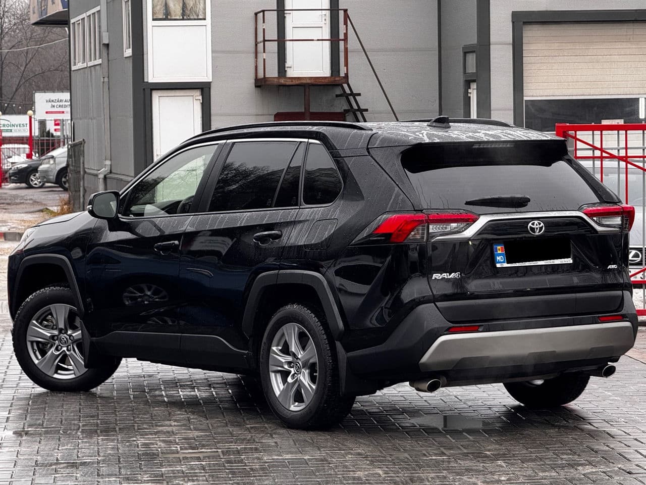 2023 Toyota Rav-4 — Miniatură 4