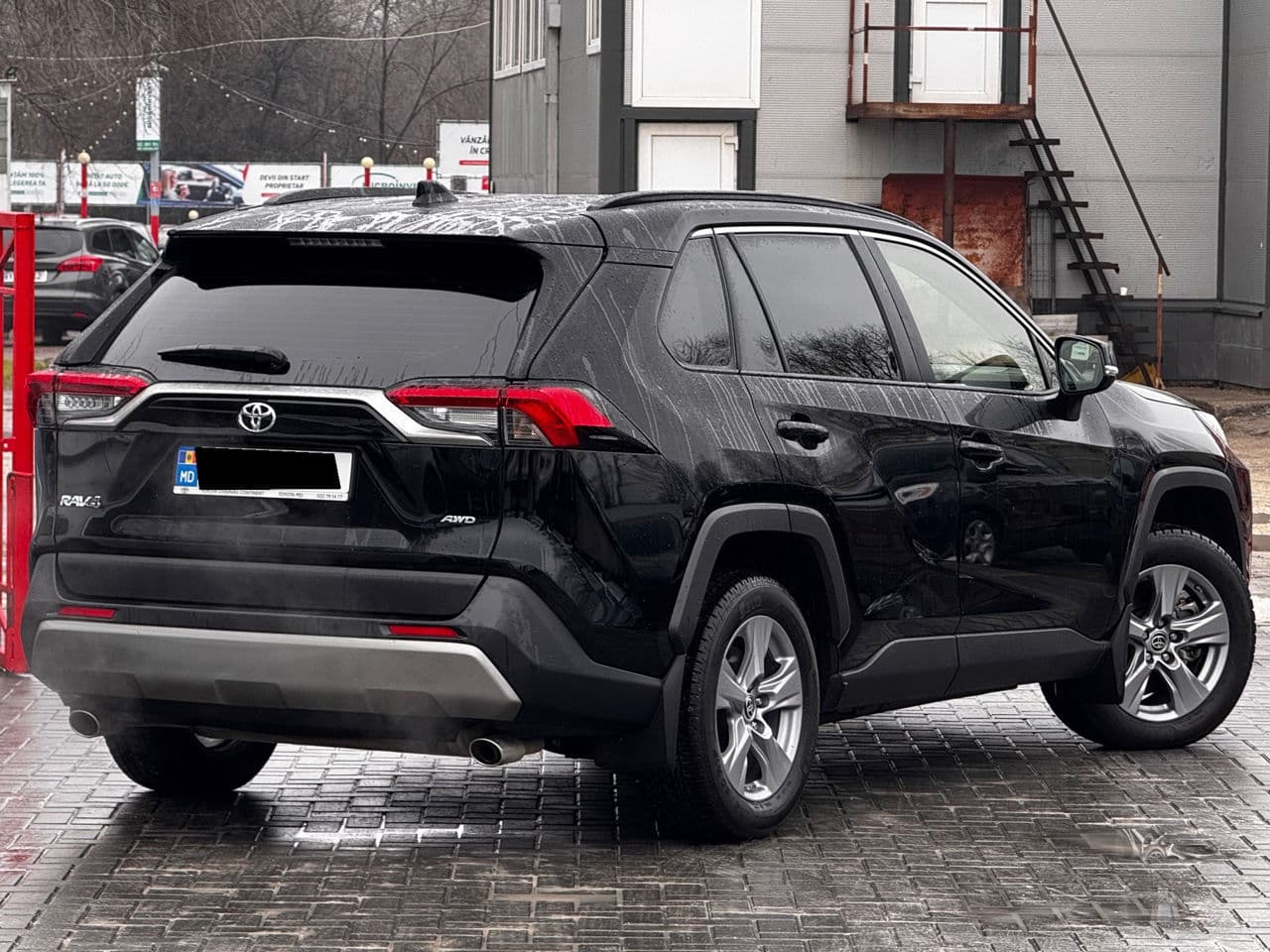 2023 Toyota Rav-4 — Miniatură 2