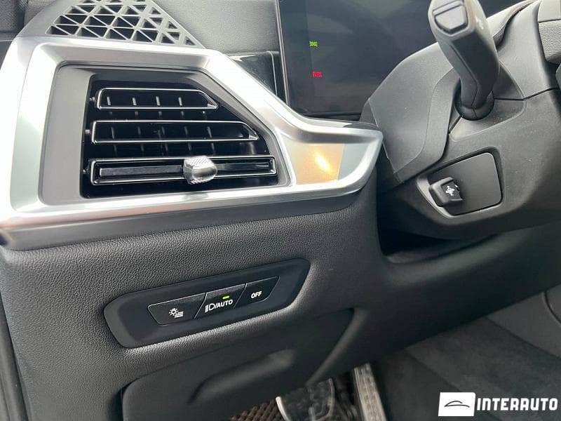 2024 BMW X5 5.0e — Miniatură 17