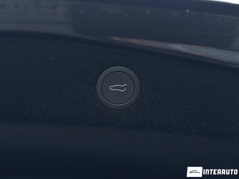 2024 Tesla Model 3 — Miniatură 16