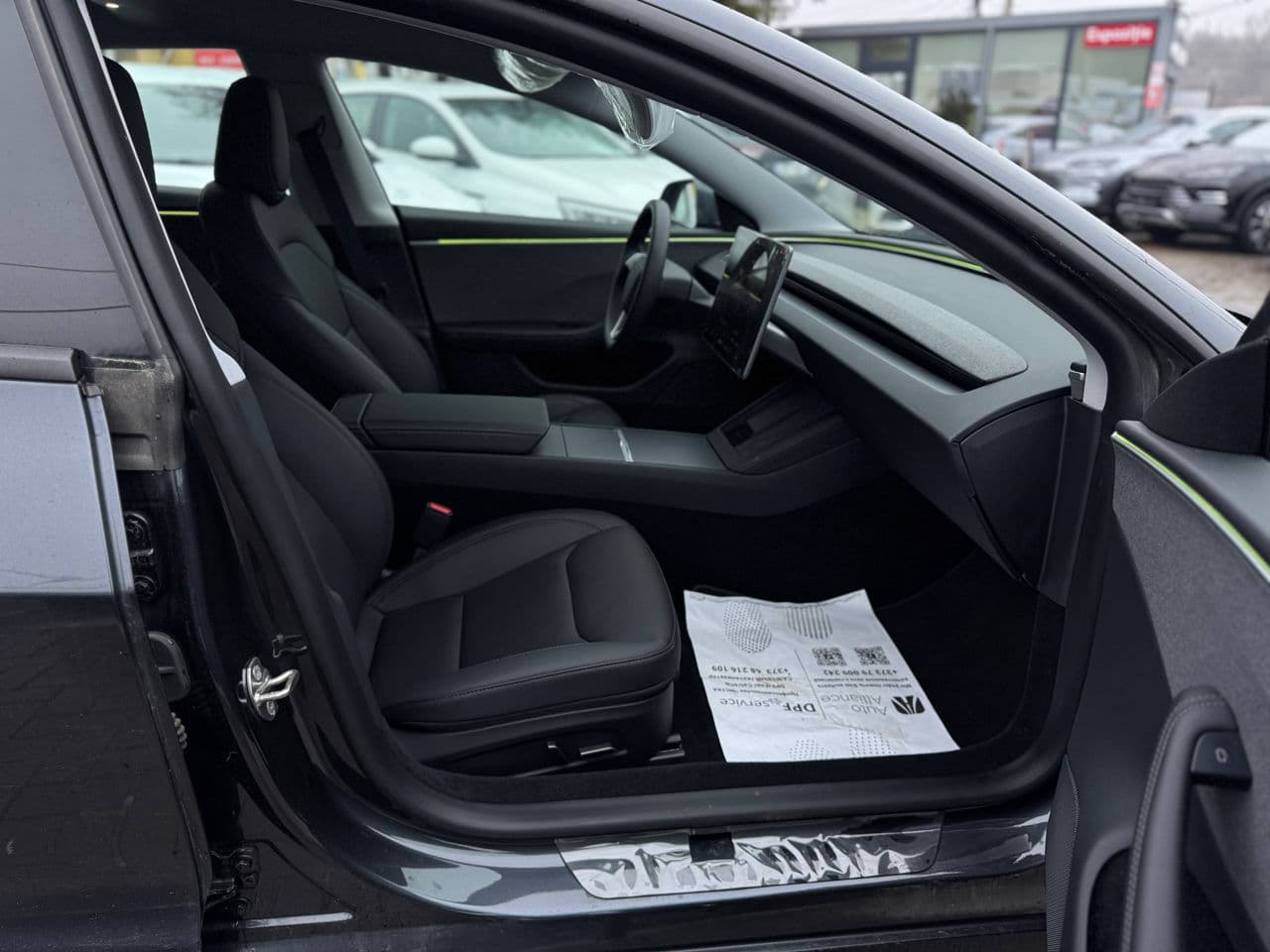 2024 Tesla Model 3 — Miniatură 14