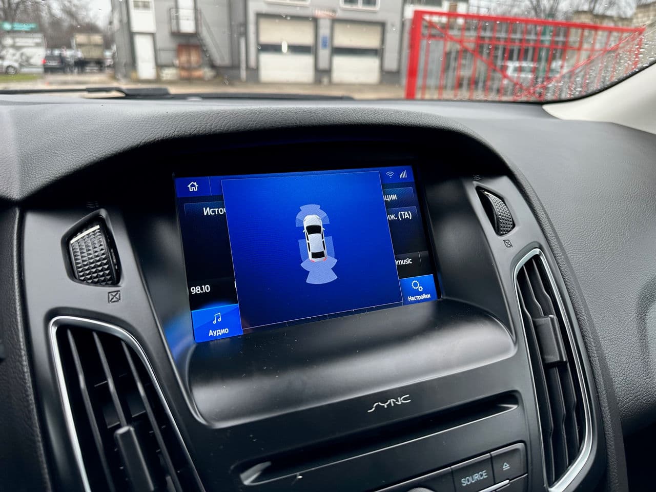 2017 Ford Focus — Miniatură 10