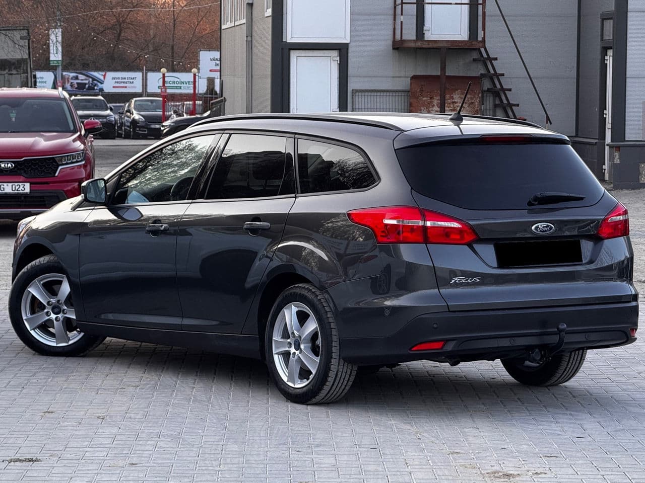 2017 Ford Focus — Miniatură 2