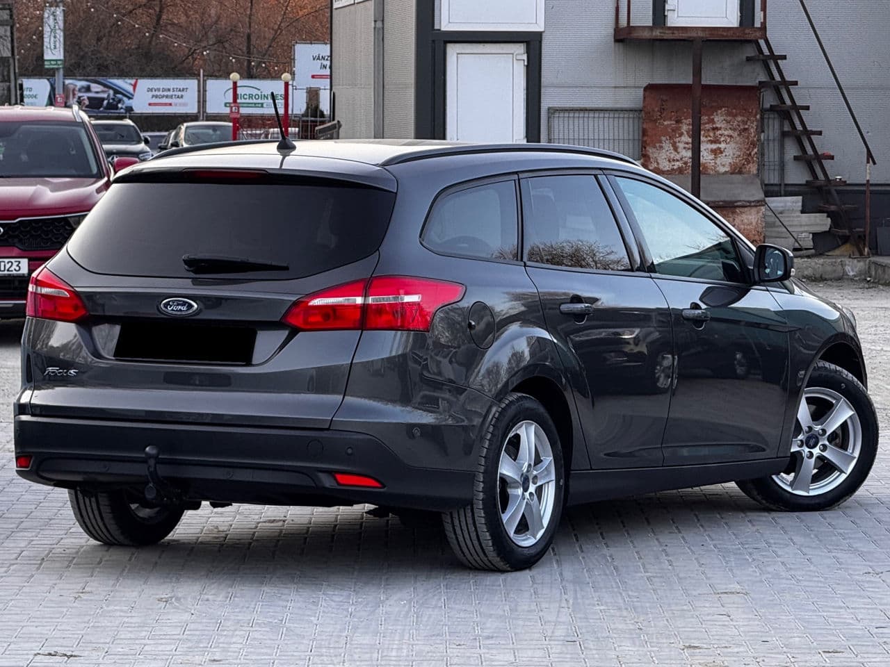 2017 Ford Focus — Miniatură 3
